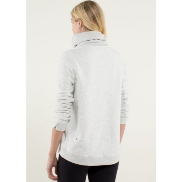 Lululemon Athletica Avenue Pullover Size 4 - Picture 2 of 10